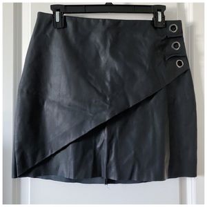 Faux leather mini skirt